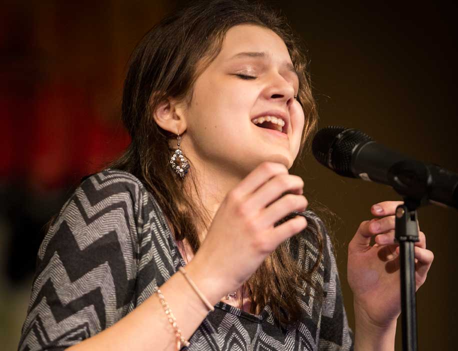 Video: Sophie Vice Holman performs in the 2015 Hold On Talent Slam