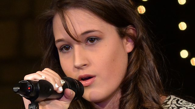 Ali Coulter performing at the 2015 Hold On Talent Slam
