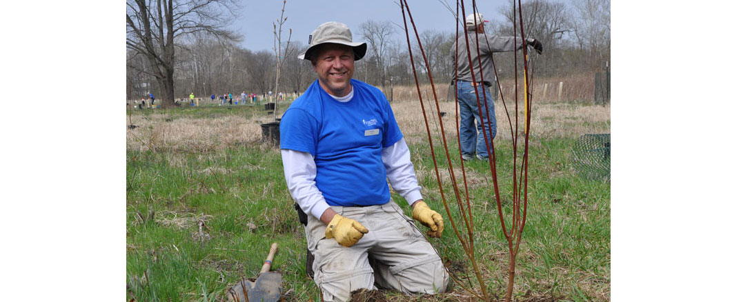 “Make a Difference” (Day) by planting trees at Lake Isabella