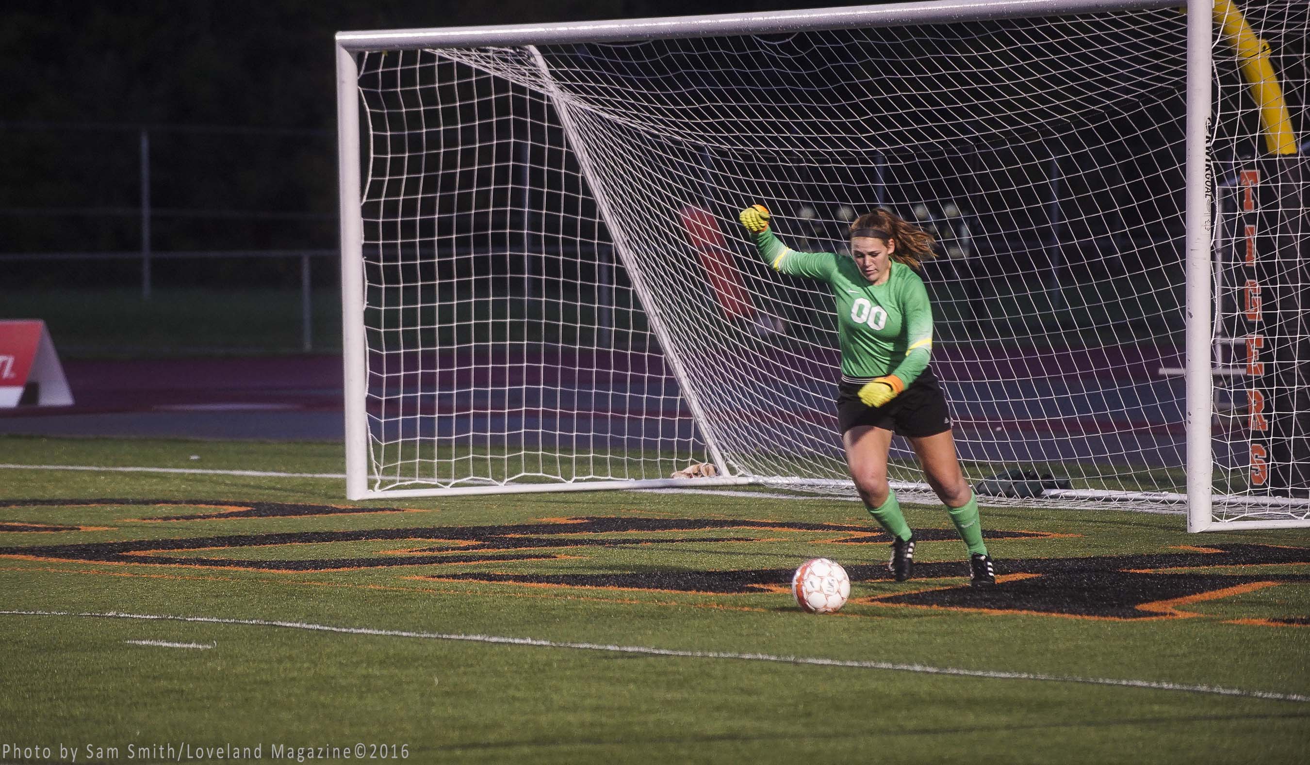 girlssoccer9-28-16-1