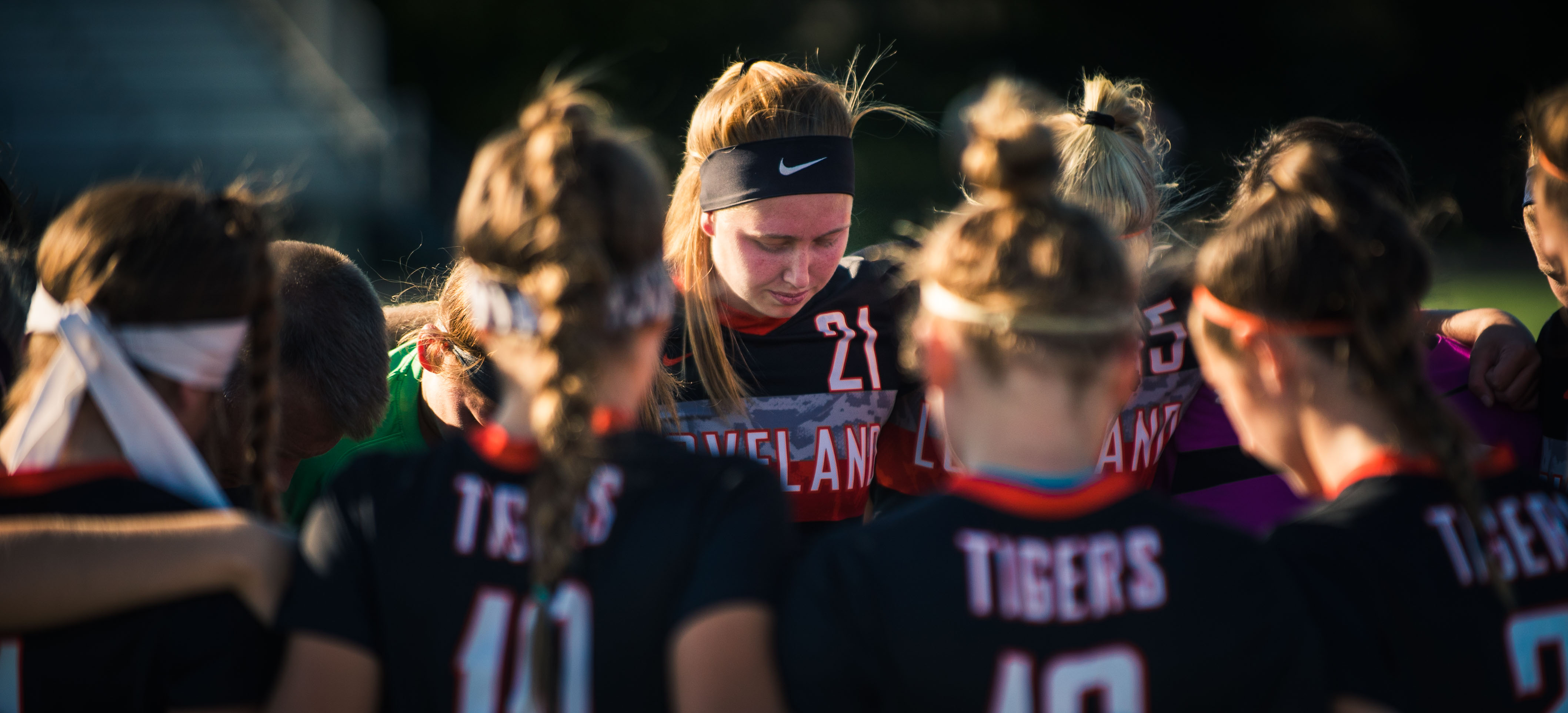 10/14/17 Loveland HS sports update: women’s soccer, women’s volleyball, golf teams hold ECC