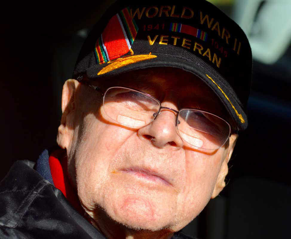 [Photo Album] St. Columban students honoring Veterans