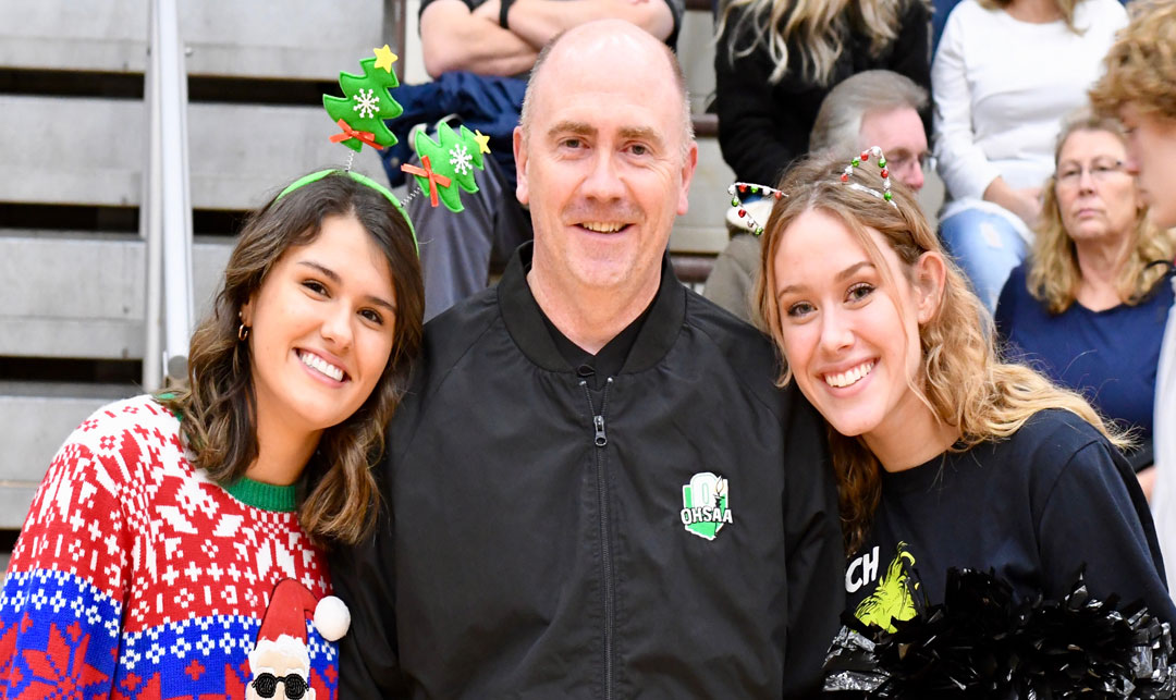 [Photo Album] Happy Holidays from Loveland Tiger/Milford Eagle Men’s Basketball Game