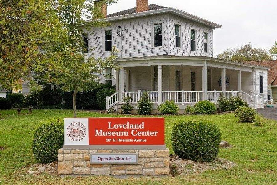 MUSEUM CENTER ANTIQUES & COLLECTIBLES AUCTION