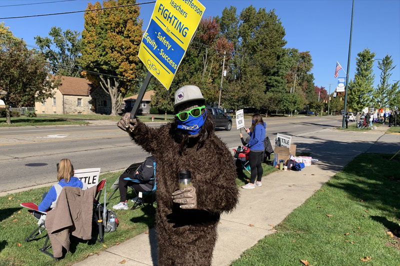 Ohio teachers demand change as wages lag