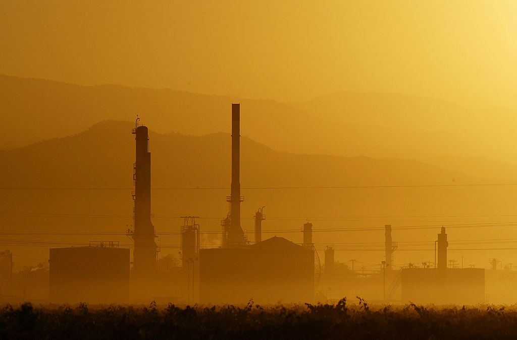Small Towns Get Ready to Fight Big Oil Over Air Quality in Central Valley