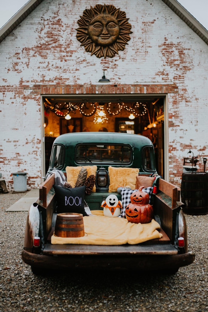 Local Mother-Daughter Duo Starts Vintage Photography Business!
