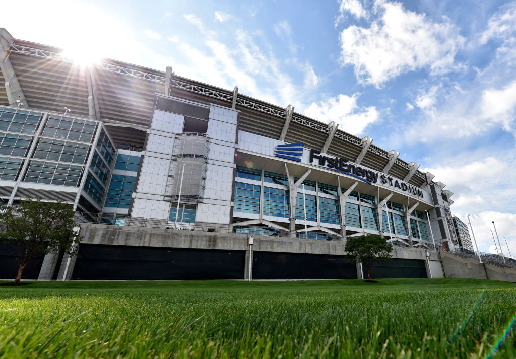 Economists pan stadium construction as economic development