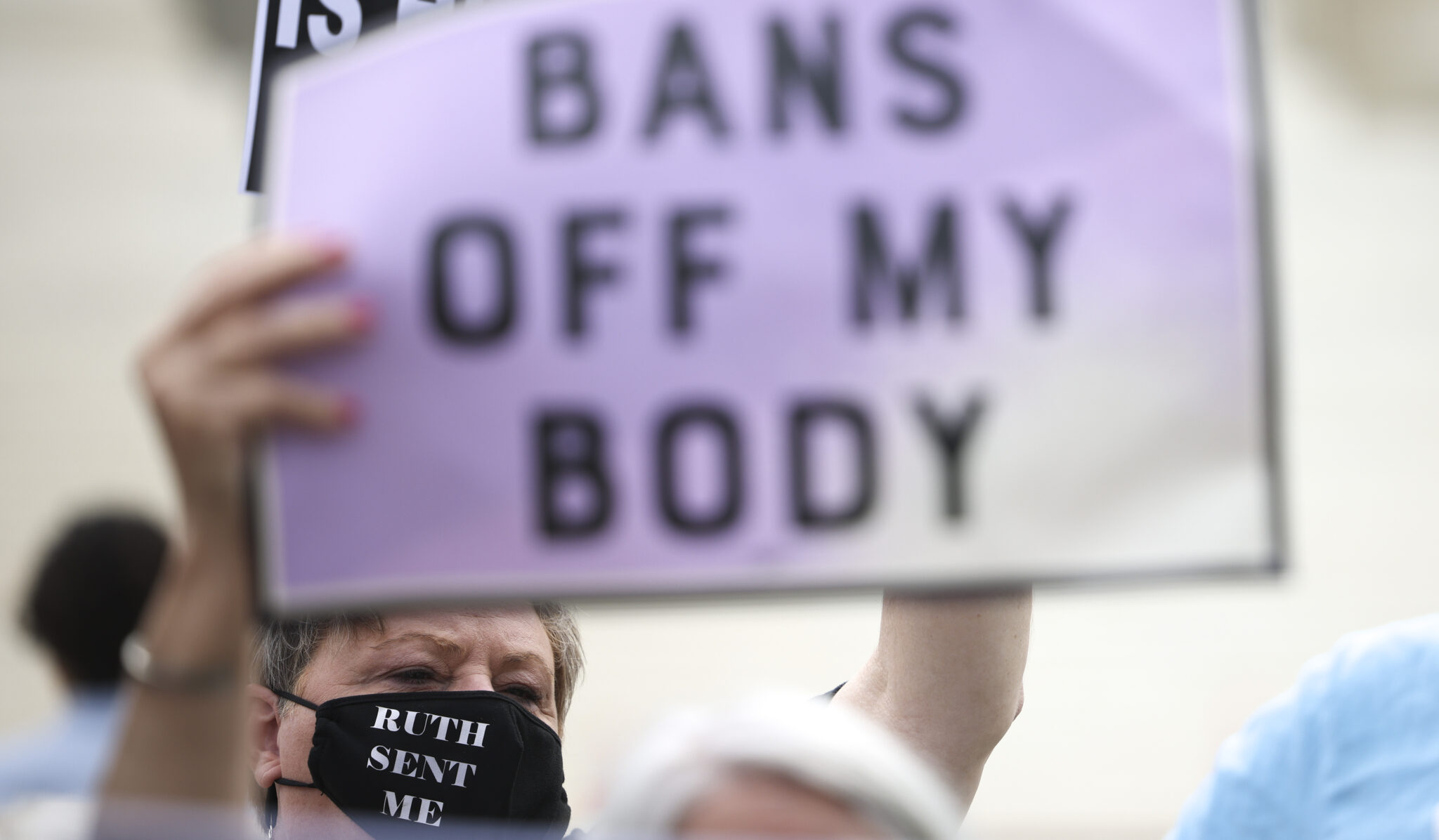 Judge holds off on Ohio abortion ban decision