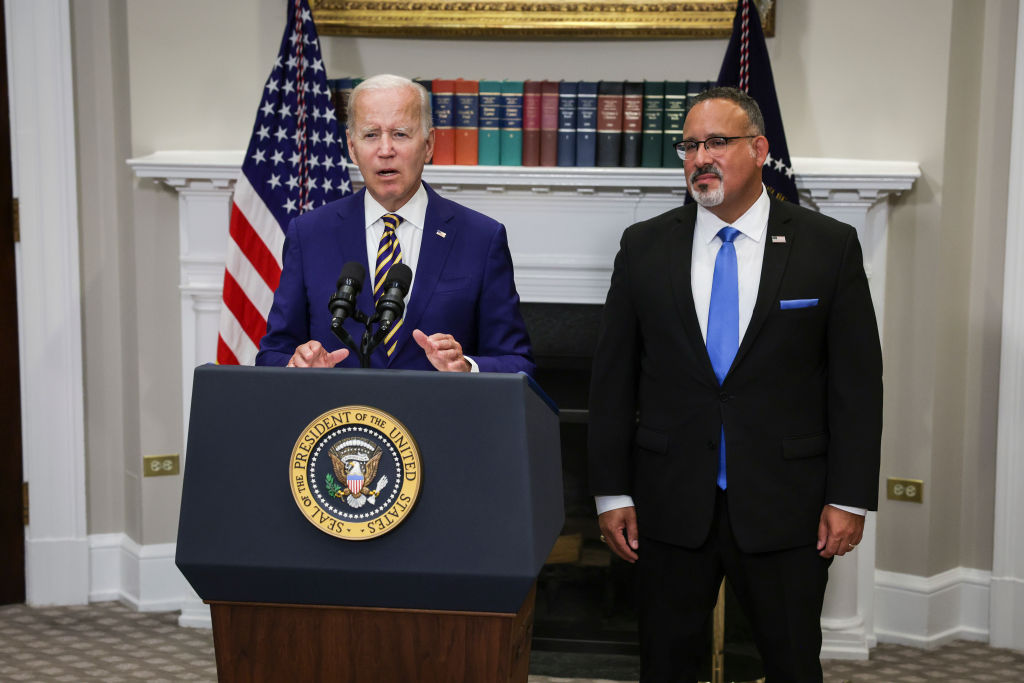 Biden student debt relief plan thrown out by Texas judge; new applications halted