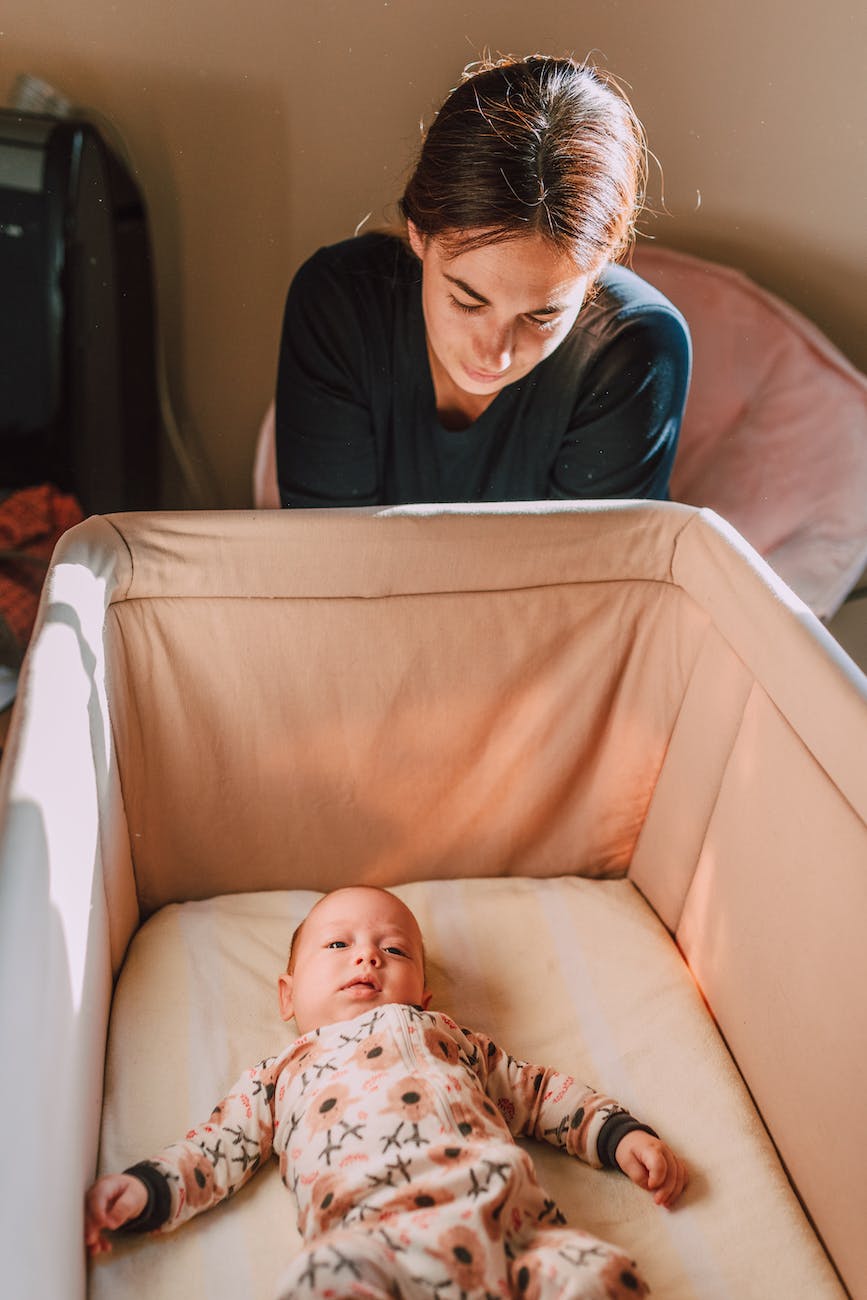 Cradle Cincinnati Promotes Infant Safe Sleep During the Winter Holidays