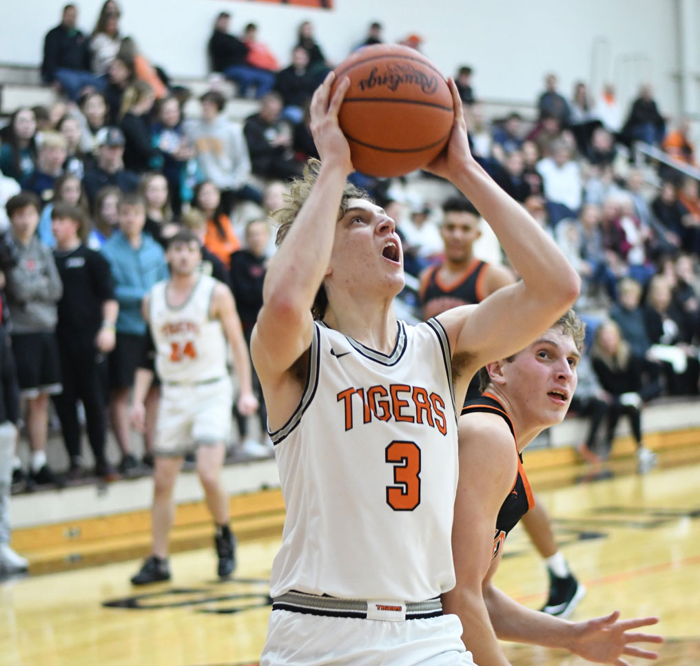 Tiger Men’s basketball vs Princeton tonight in State Tournament