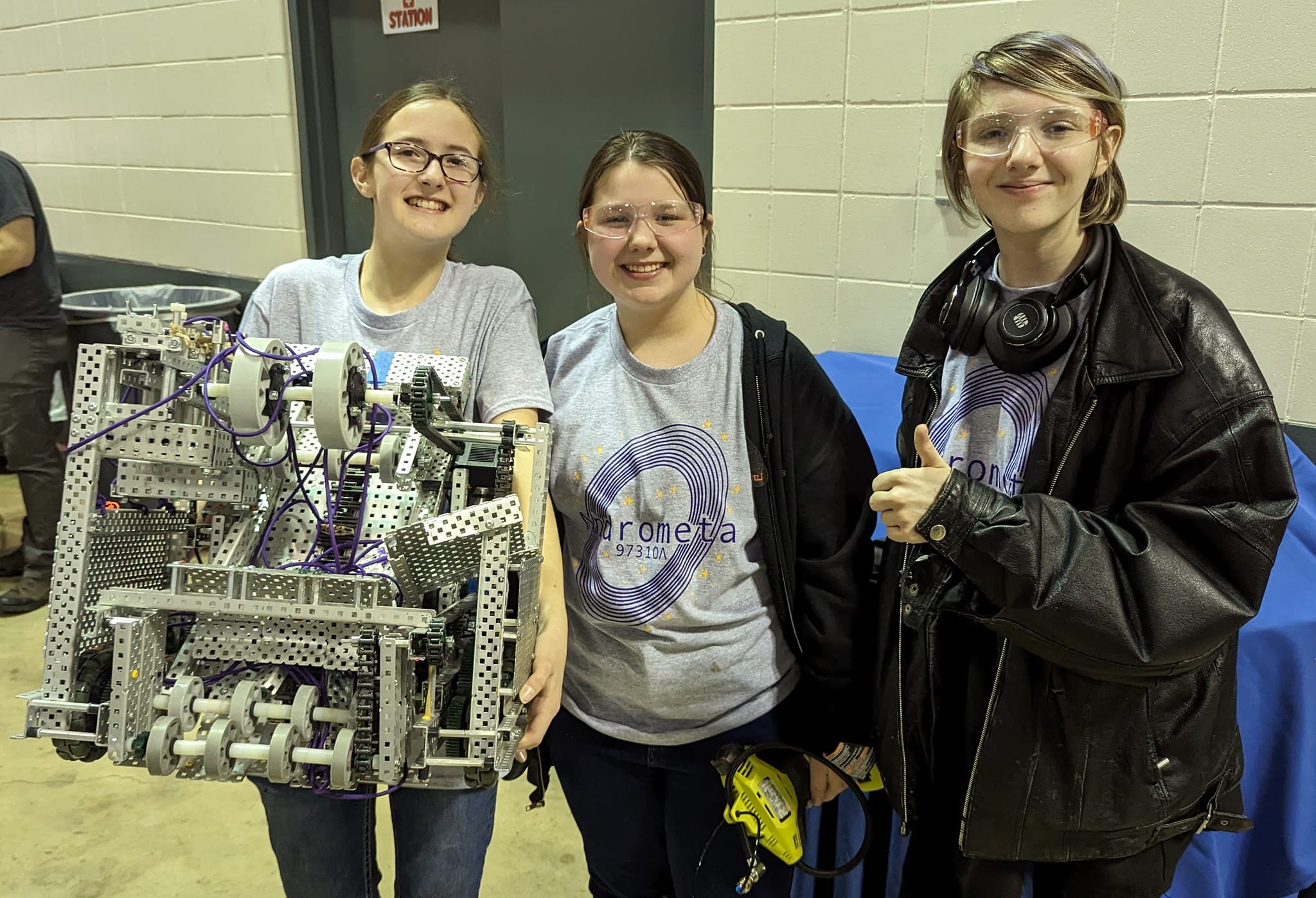 Loveland Middle School Robotics team heads to world championship