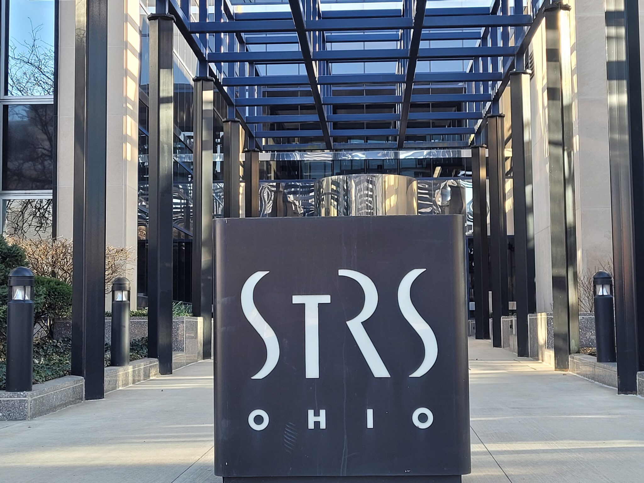 After other risky investments, Ohio pension system won’t say what it lost on failed bank
