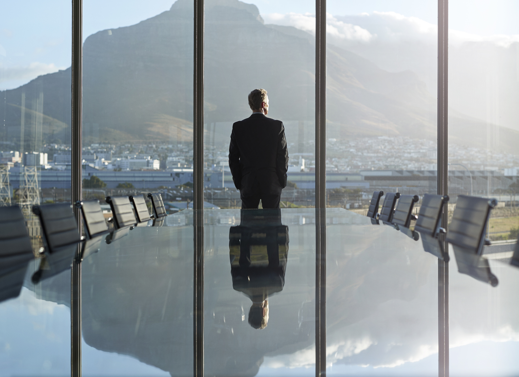 Report: CEOs who pay poorly do fabulously