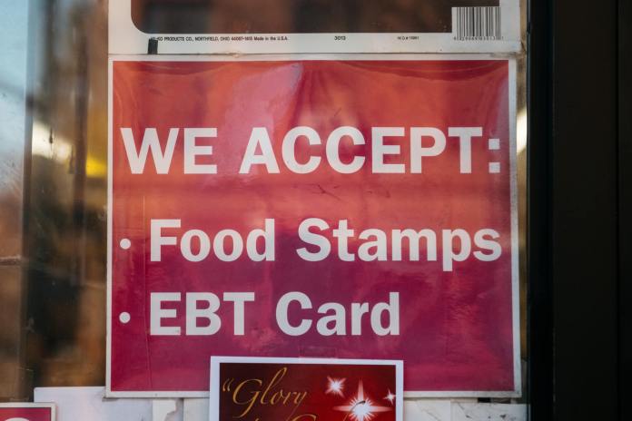 Ohio economists strongly agree that sliding-scale public benefits are best
