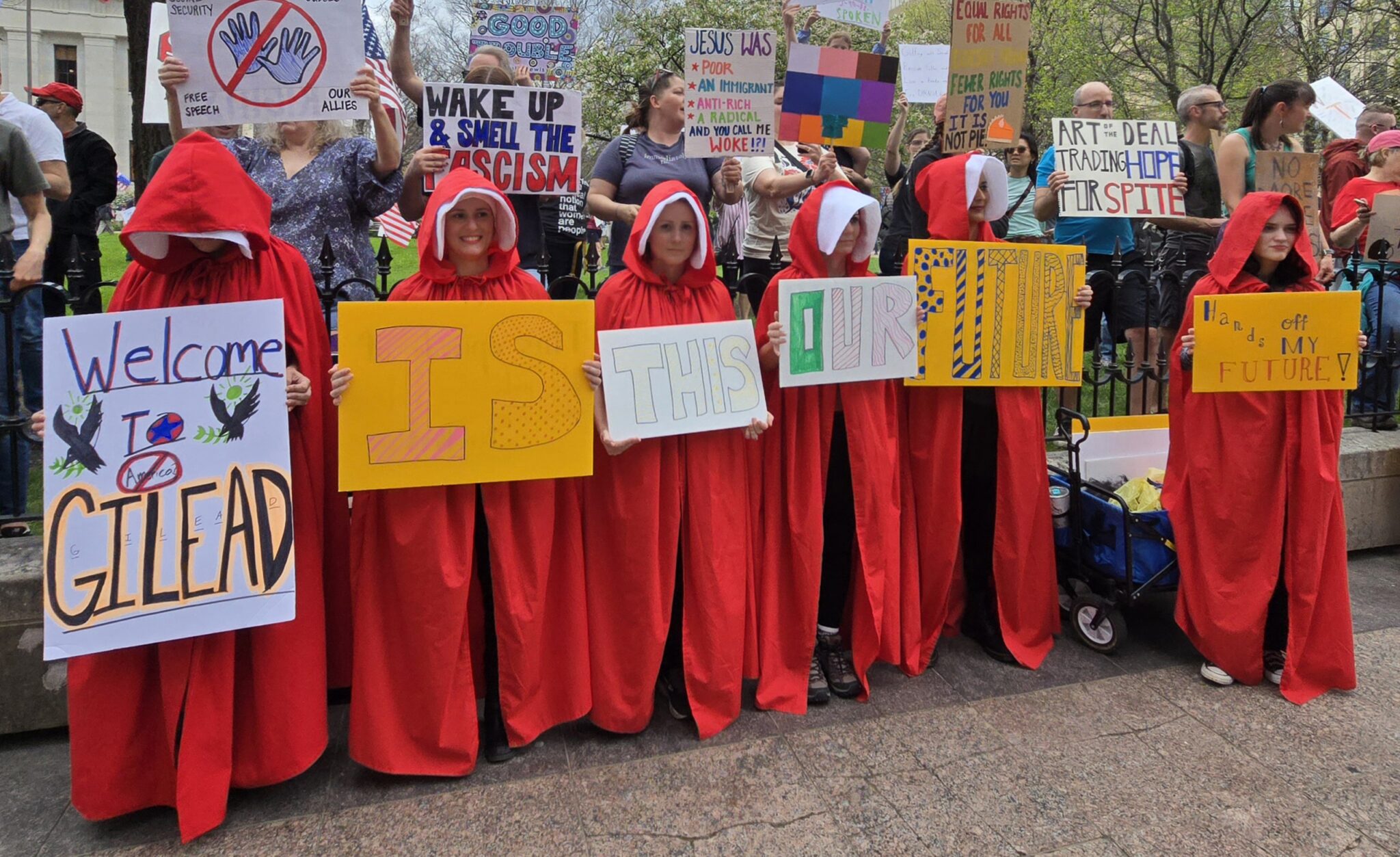 Thousands show up again on Saturday to protest Trump in Ohio